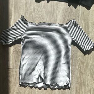 Elegant Off-Shoulder Striped Top - Black and White